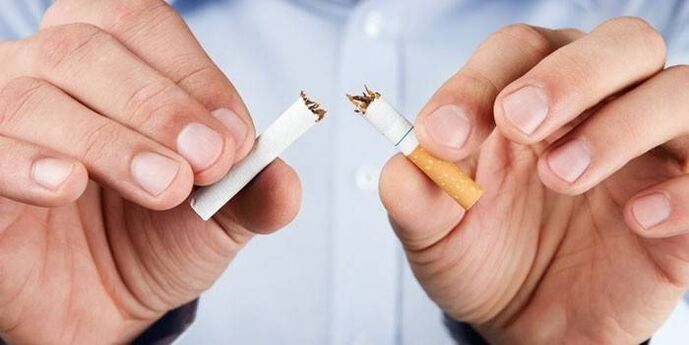 gebroken sigaret en de schade van roken
